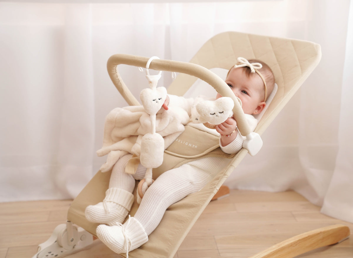 Jingle Sensory Toy Wind Chime (Heart, Cream)