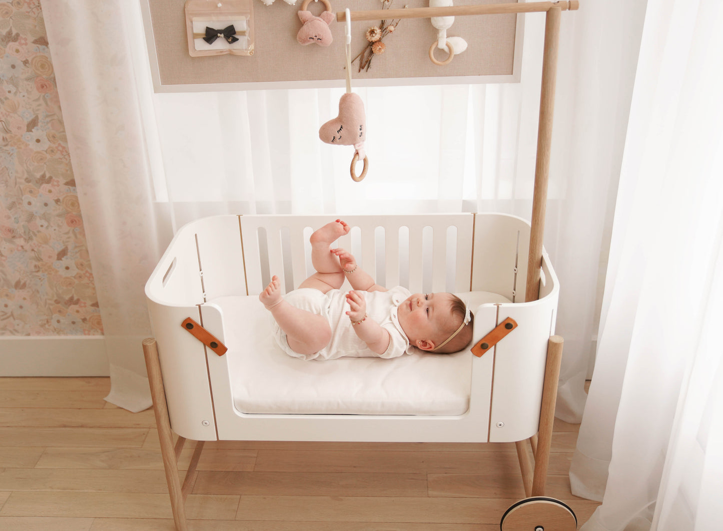 Lullaby Pull String Toy (Heart, Pink)