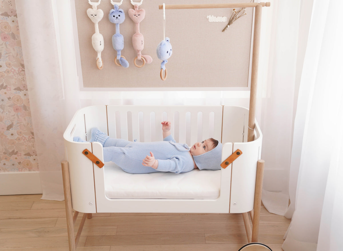 Lullaby Pull String Toy (Bear, Blue)