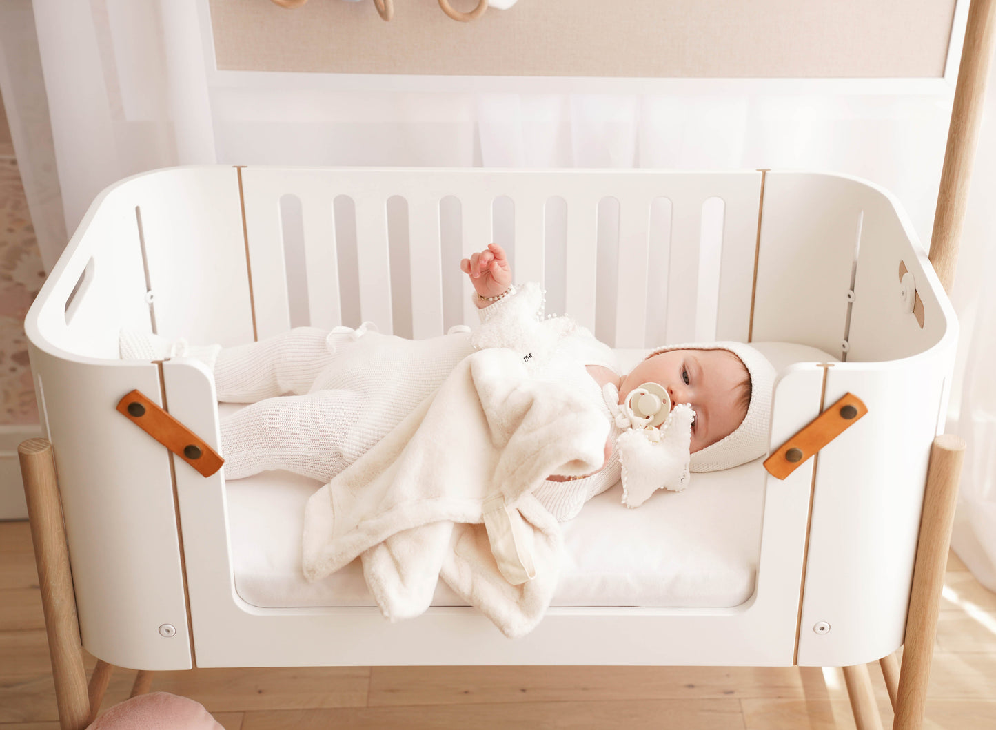 Lovey with Paci/Stroller String (Butterfly, Cream)