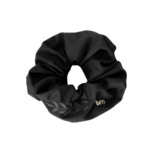 FW26 Monochrome Embroidery Linen Scrunchie Black