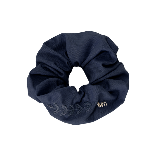 FW26 Monochrome Embroidery Linen Scrunchie Navy