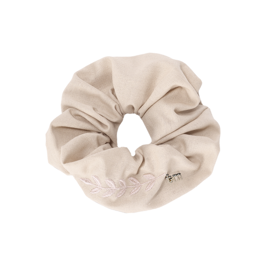 FW26 Monochrome Embroidery Linen Scrunchie Cream