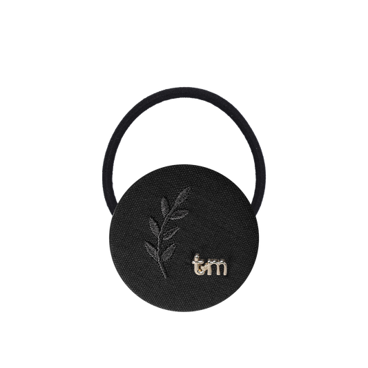 FW26 Monochrome Embroidery Linen Pony Holder Circle Black