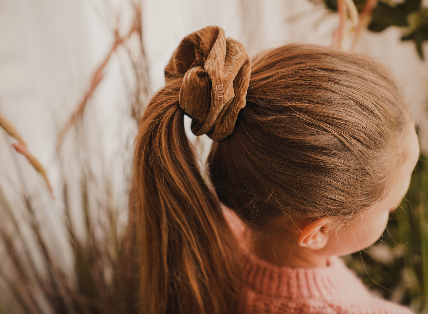 FW26 Velvet Textured Scrunchie Brown