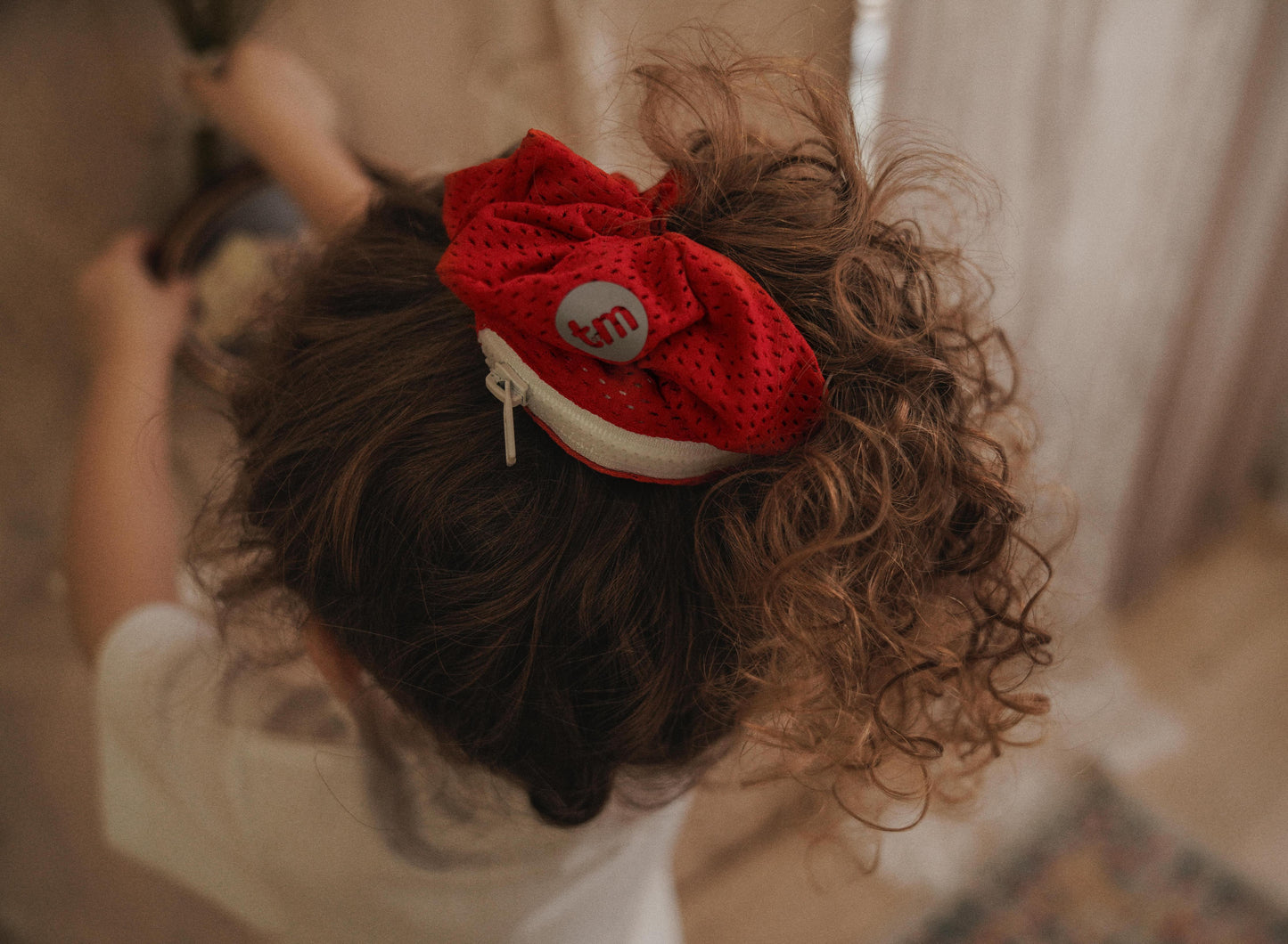 SS24 RED SCRUNCHIE ZIPPER POCKET SPORTS MESH COLLECTION (GLOW IN DARK LOGO)
