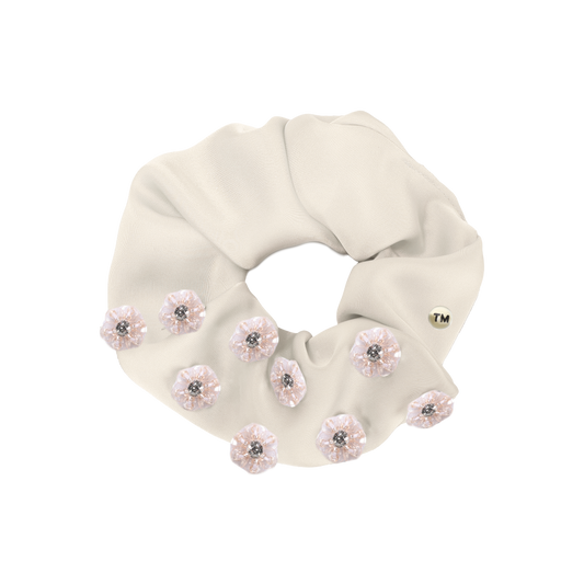 SS26 Intricate Hand Beaded Scrunchie (Cream)
