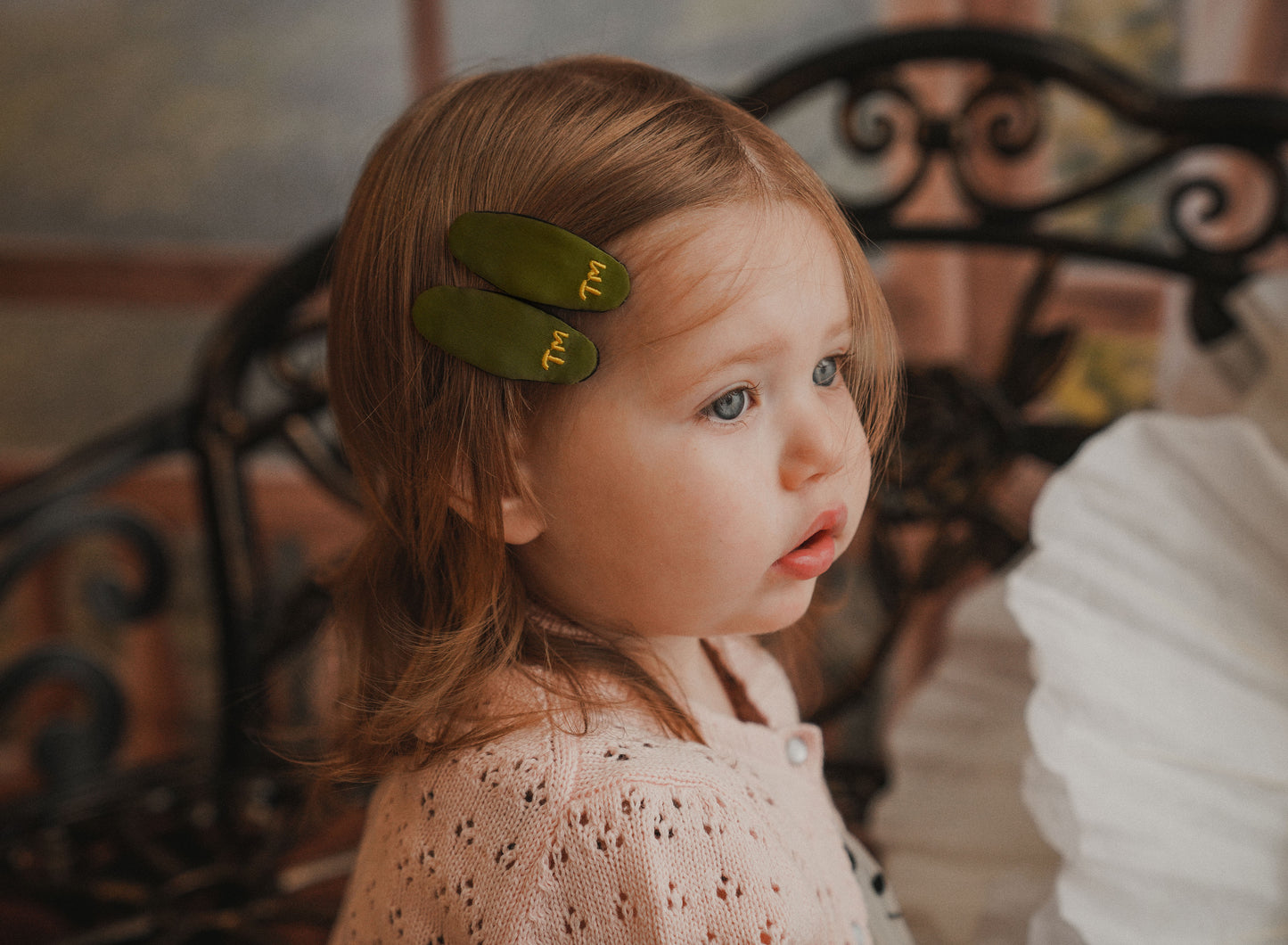 Solid TM Embroidery Oval Snap Clip Set Of 2 (Green)