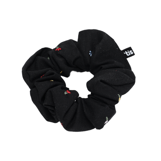SS24 BLACK SCRUNCHIE LINEN COLORED EMB
